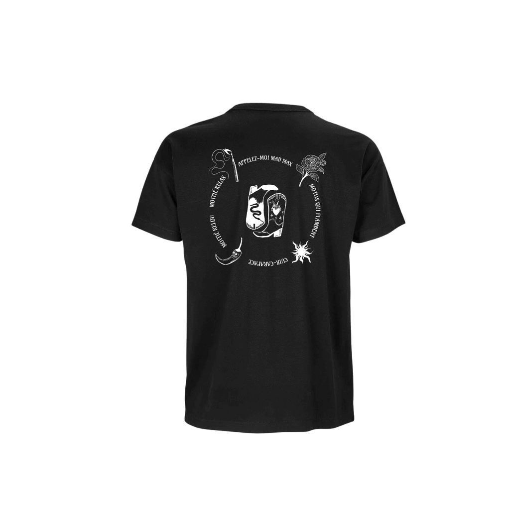 T-shirt Marie Max noir avec illustrations de Solange Stories dans le dos représentant des santiags, un camélia, un piment, un soleil et une allumette mêlées aux paroles de la chanson Mad Max