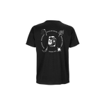 T-shirt Marie Max noir avec illustrations de Solange Stories dans le dos représentant des santiags, un camélia, un piment, un soleil et une allumette mêlées aux paroles de la chanson Mad Max